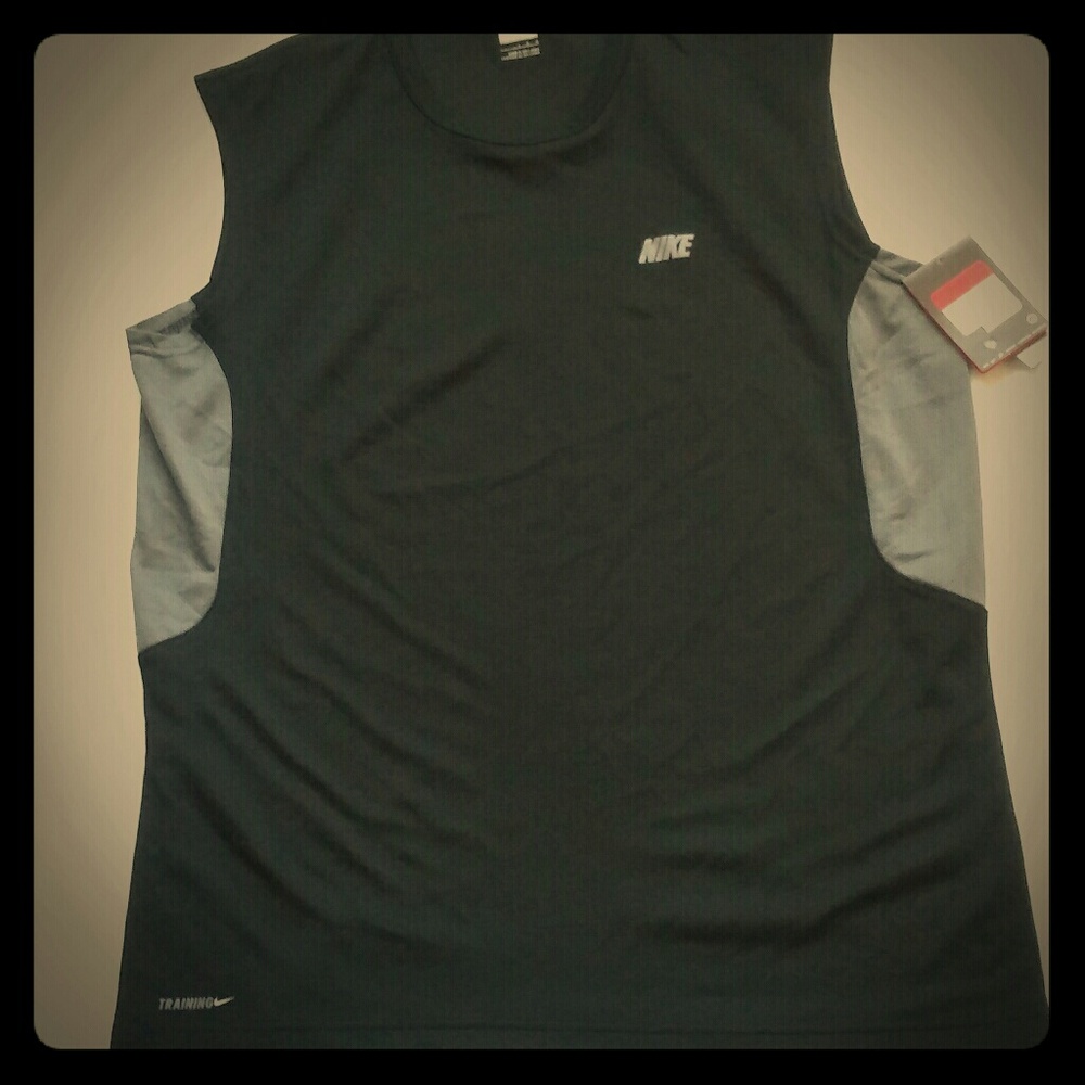 Mens nike sleeveless top sz L NWT